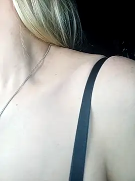 Freya Milf online show from February 10, 2026, 1:26 pm