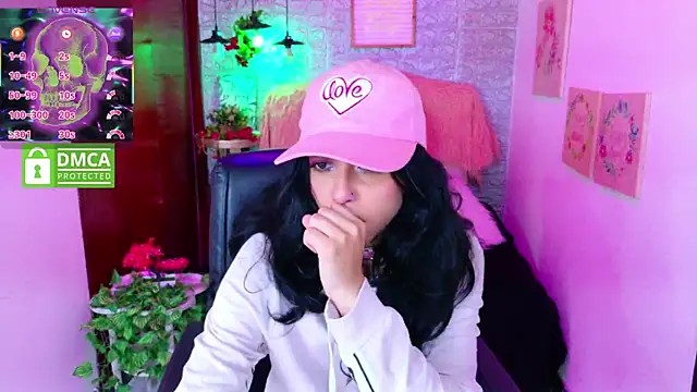 REDHOTTER  online show from September 23, 2025, 8:01 pm