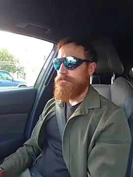 Snapshot of SexyCaptain chatting on December 4, 2025, 1:31 pm SexyCaptain online show from December 4, 2025, 1:31 pm