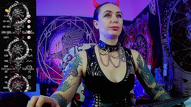 Snapshot of miss_jenna_lovee chatting on December 10, 2024, 8:40 am miss jenna lovee online show from December 10, 2024, 8:40 am