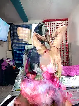 Snapshot of Susan-Rumie chatting on February 14, 2026, 9:33 pm Susan-Rumie online show from February 14, 2026, 9:33 pm