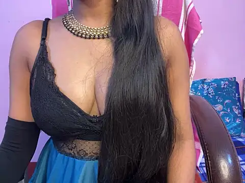 Snapshot of roshni-5 chatting on March 10, 2025, 4:46 pm roshni-5 online show from March 10, 2025, 4:46 pm