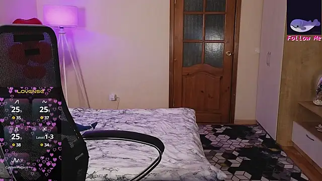 D0nna  online show from March 22, 2025, 8:26 pm