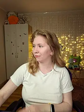 D0nna  online show from March 16, 2026, 9:30 pm