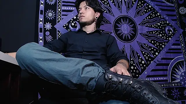 Dicaprioo  online show from January 16, 2025, 10:34 pm