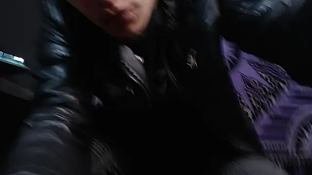 Dicaprioo  online show from January 28, 2025, 2:31 pm