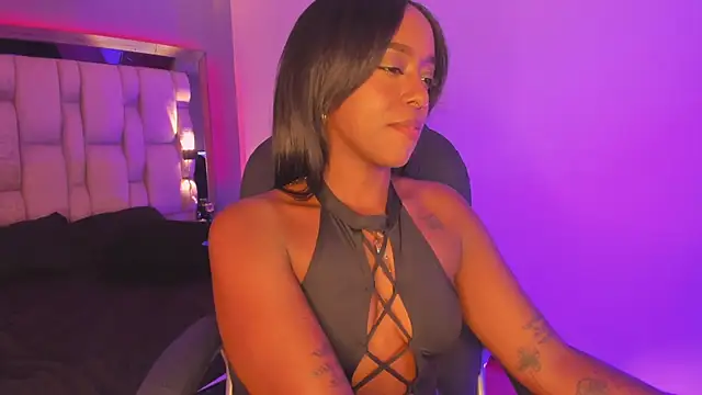 Snapshot of EmilyHaan chatting on January 12, 2025, 10:12 pm EmilyHaan online show from January 12, 2025, 10:12 pm