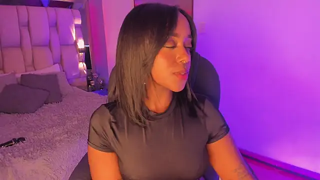 Snapshot of EmilyHaan chatting on January 16, 2025, 1:48 am EmilyHaan online show from January 16, 2025, 1:48 am