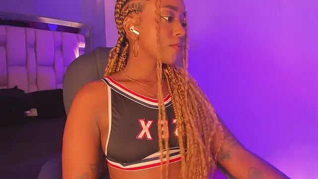 Snapshot of EmilyHaan chatting on January 26, 2025, 7:41 pm EmilyHaan online show from January 26, 2025, 7:41 pm