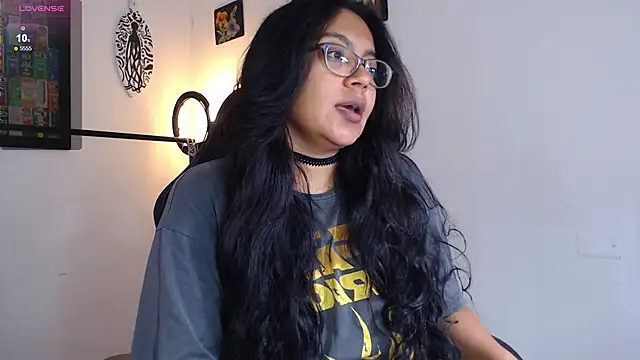 Rachell  420 online show from May 11, 2026, 1:06 pm