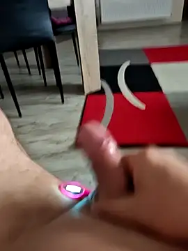 Szeltolo001 online show from February 26, 2026, 4:22 am