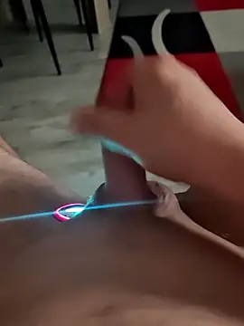 Szeltolo001 online show from March 3, 2026, 3:12 am