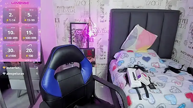 Snapshot of delilaquinn chatting on February 15, 2025, 7:06 pm delilaquinn online show from February 15, 2025, 7:06 pm