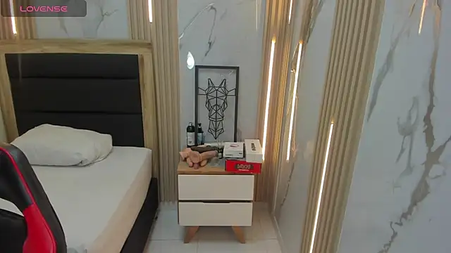 Snapshot of delilaquinn chatting on September 19, 2025, 12:17 pm delilaquinn online show from September 19, 2025, 12:17 pm