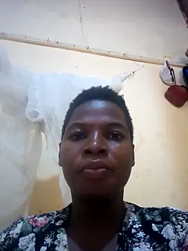 Snapshot of Russell_hun chatting on February 16, 2025, 1:05 pm Russell hun online show from February 16, 2025, 1:05 pm