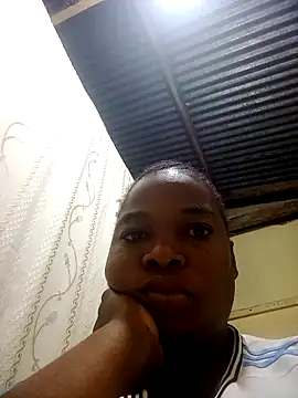 Snapshot of Russell_hun chatting on April 23, 2026, 2:02 am Russell hun online show from April 23, 2026, 2:02 am
