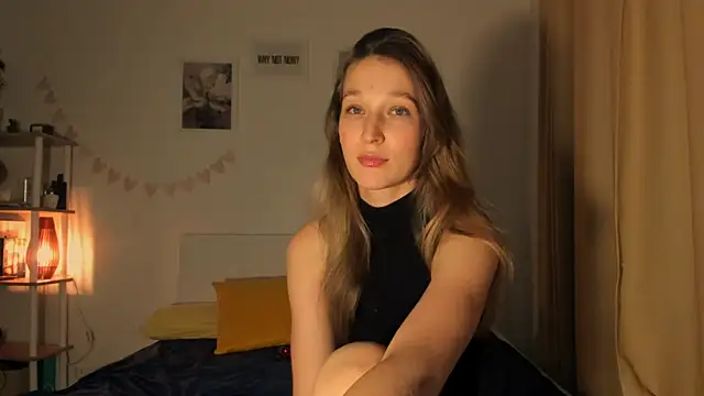  Lora Palmer online show from January 3, 2025, 9:15 pm