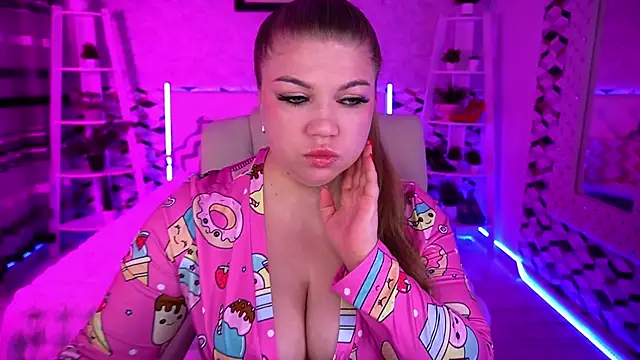 Snapshot of GabbieJay chatting on April 28, 2026, 1:05 pm GabbieJay online show from April 28, 2026, 1:05 pm