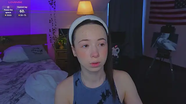 Hayle Hill online show from March 30, 2026, 12:33 am