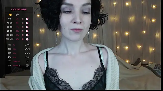 TinaWince online show from December 14, 2024, 4:56 am