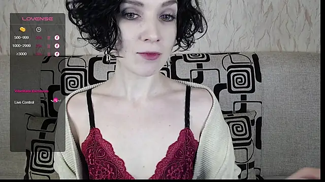 TinaWince online show from February 8, 2025, 5:40 am