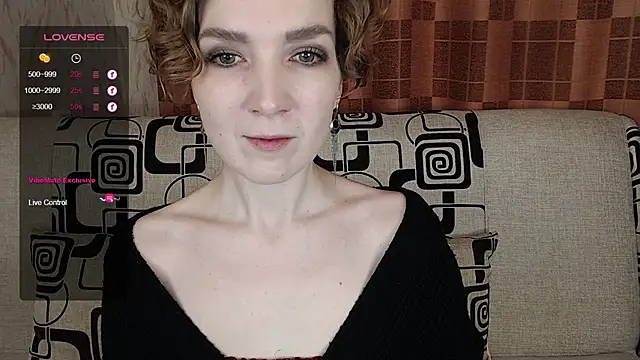 TinaWince online show from January 11, 2026, 4:39 am