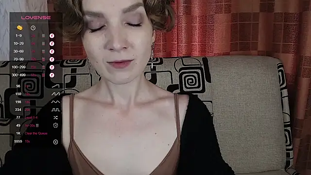 Snapshot of TinaWince chatting on June 19, 2026, 4:50 am TinaWince online show from June 19, 2026, 4:50 am