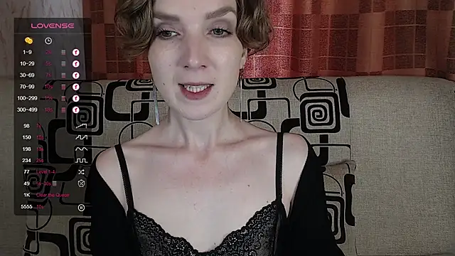 Snapshot of TinaWince chatting on July 9, 2026, 5:11 am TinaWince online show from July 9, 2026, 5:11 am
