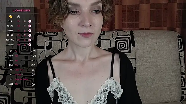 Snapshot of TinaWince chatting on August 1, 2026, 4:56 am TinaWince online show from August 1, 2026, 4:56 am