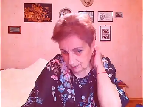 Victoria5643 online show from April 6, 2026, 6:31 pm