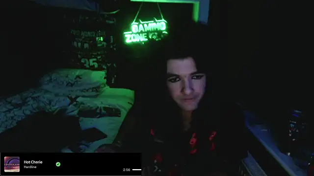 Snapshot of Rocker_Assassin66630 chatting on October 12, 2025, 4:00 am Rocker Assassin66630 online show from October 12, 2025, 4:00 am