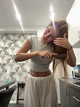 Snapshot of Ketitull chatting on September 29, 2025, 5:56 am Ketitull online show from September 29, 2025, 5:56 am