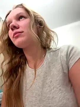 Snapshot of Ketitull chatting on October 4, 2025, 9:07 am Ketitull online show from October 4, 2025, 9:07 am