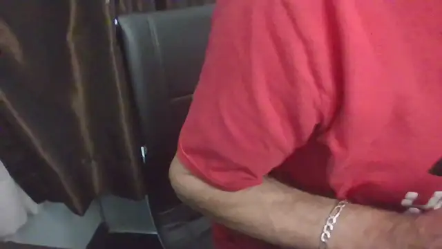 HungStud4You online show from November 10, 2025, 4:11 am