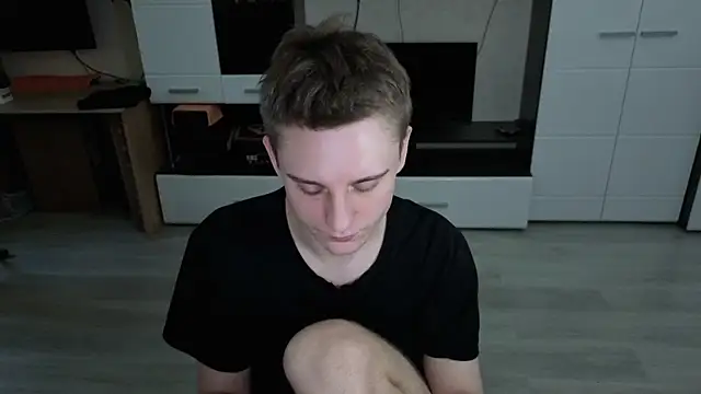 angryzan online show from December 2, 2025, 8:08 am