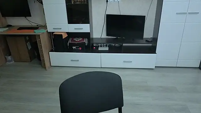 angryzan online show from January 13, 2026, 5:13 am