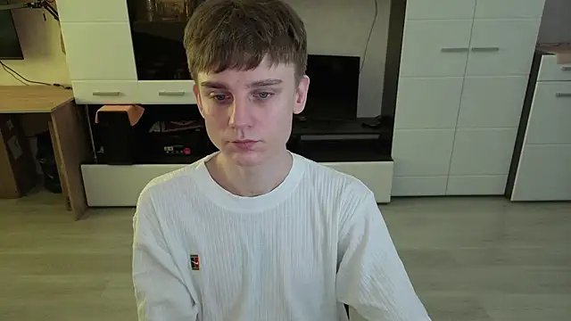 angryzan online show from April 8, 2026, 5:07 am