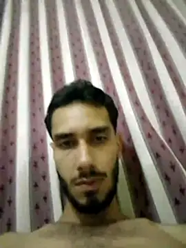 jhon01000 online show from May 3, 2026, 11:55 pm