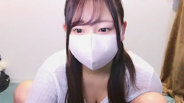 Snapshot of YUTSU_KI chatting on January 3, 2025, 9:47 pm YUTSU KI online show from January 3, 2025, 9:47 pm
