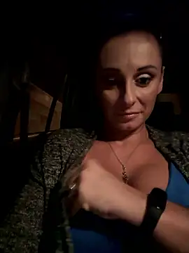 Snapshot of therealbeverlycious chatting on December 2, 2024, 8:33 pm therealbeverlycious online show from December 2, 2024, 8:33 pm