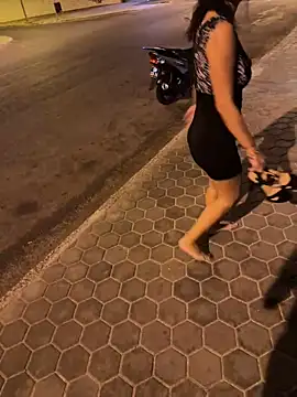 Snapshot of therealbeverlycious chatting on December 31, 2024, 11:49 pm therealbeverlycious online show from December 31, 2024, 11:49 pm