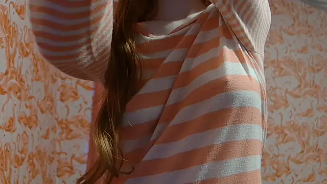 strawberrysmoothie online show from October 28, 2025, 7:38 pm