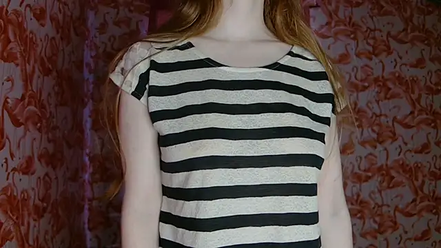 strawberrysmoothie online show from March 22, 2026, 9:07 pm