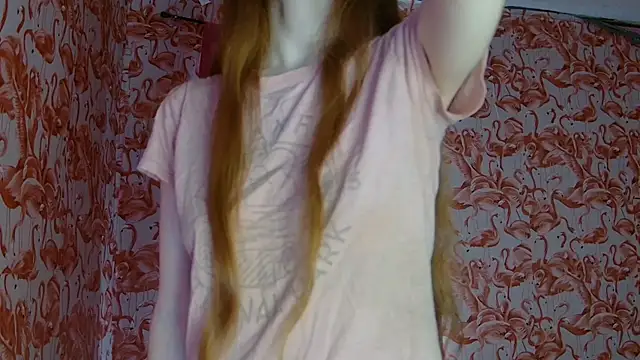 Snapshot of strawberrysmoothie chatting on August 3, 2026, 9:18 pm strawberrysmoothie online show from August 3, 2026, 9:18 pm