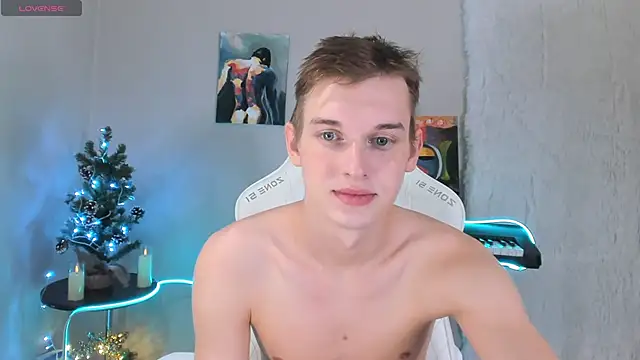 Snapshot of 4ever_dude chatting on December 10, 2024, 6:54 am 4ever dude online show from December 10, 2024, 6:54 am