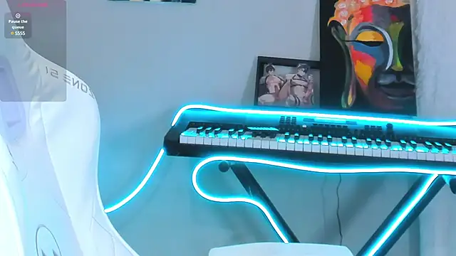 Snapshot of 4ever_dude chatting on February 8, 2025, 11:44 am 4ever dude online show from February 8, 2025, 11:44 am