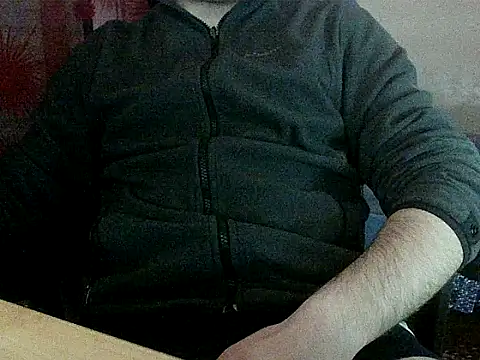 BoiWhore online show from March 19, 2026, 1:37 pm