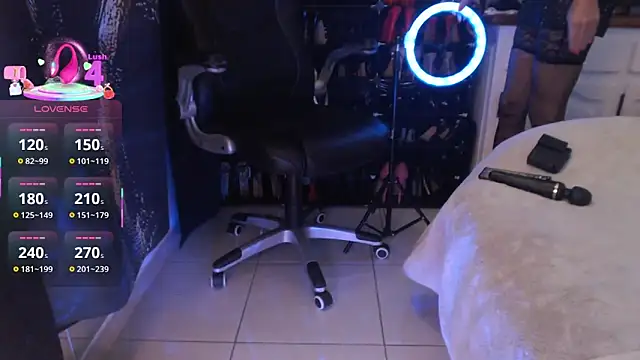 LaraReinaDelSol online show from February 26, 2026, 10:36 am