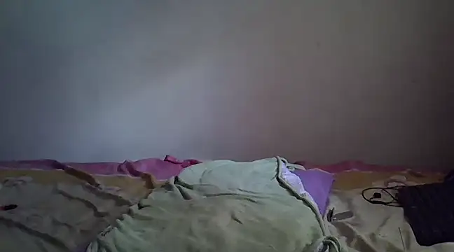 Snapshot of THUEBA17 chatting on February 16, 2025, 8:32 am THUEBA17 online show from February 16, 2025, 8:32 am