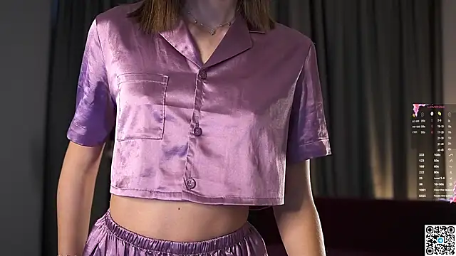 Snapshot of AnneKlint chatting on December 7, 2024, 8:22 am AnneKlint online show from December 7, 2024, 8:22 am